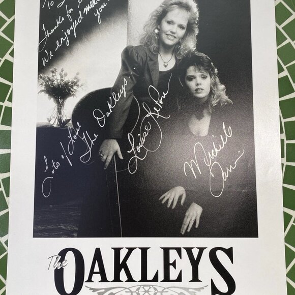 The Oakleys Signed 10x8 Photo – Dual Autographs Canadian Country Music - Picture 1 of 9